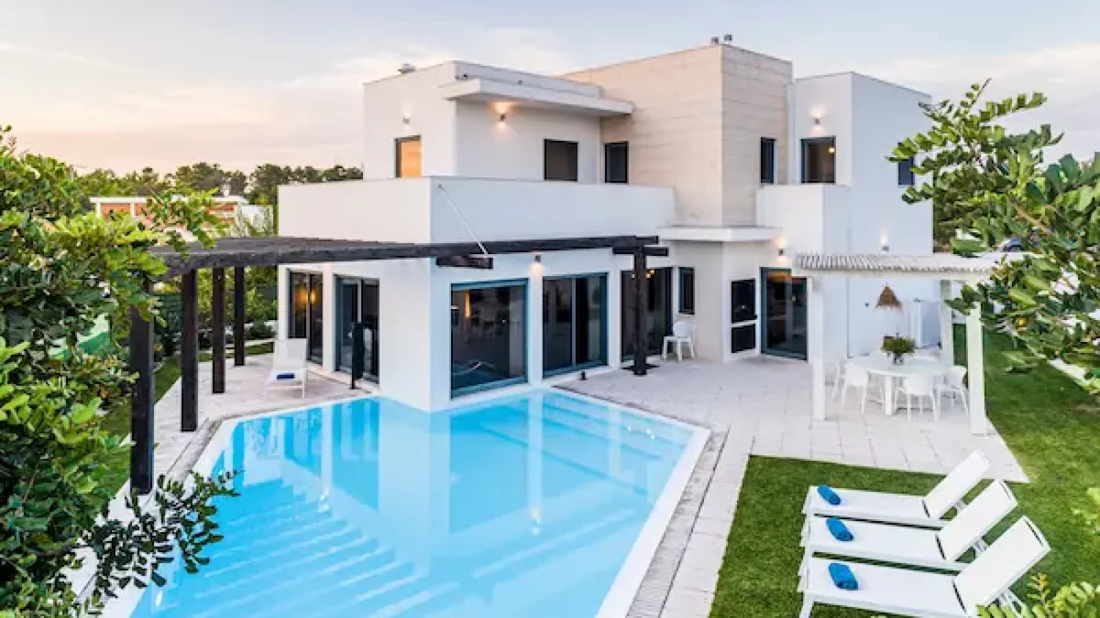 modern-house-with-garden-swimming-pool-and-wooden-2023-11-27-05-30-41-utc